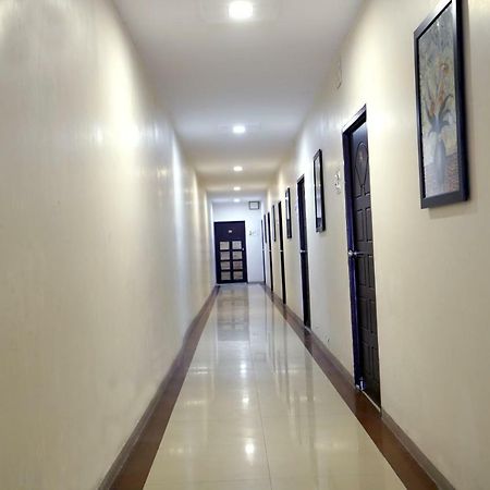 Hotel Royal Ahmedabad Buitenkant foto